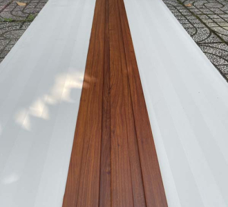 Tấm nhựa giả gỗ lam sóng ốp tường trần 195x12x2900mm kvt13