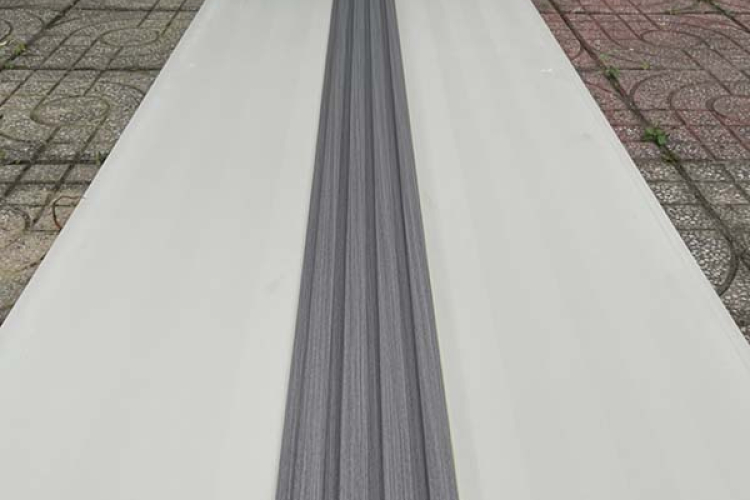 Tấm ốp lam sóng nhựa giả gỗ ốp tường trần 152x12x2900mm Kvt6