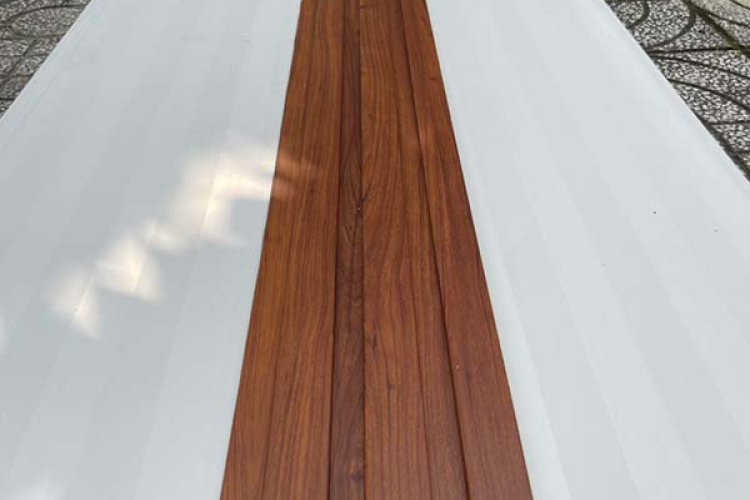 Tấm nhựa giả gỗ lam sóng ốp tường trần 195x12x2900mm kvt13